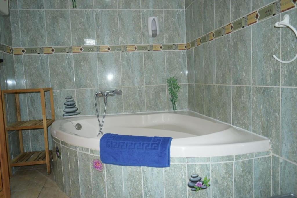 דירות Punta Mujeres Casita Montana Clara מראה חיצוני תמונה